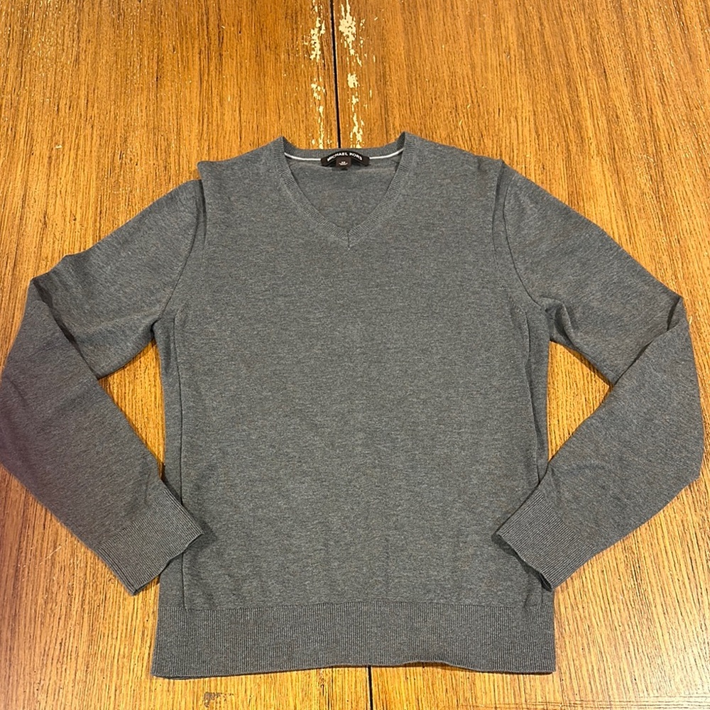 MICAHEL KORS Men’s Grey V Neck Sweater